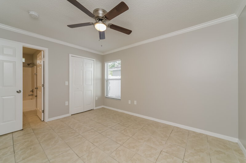 2,295/Mo, 326 Daniels Pointe Dr Winter Garden, FL 34787 Main Bedroom View