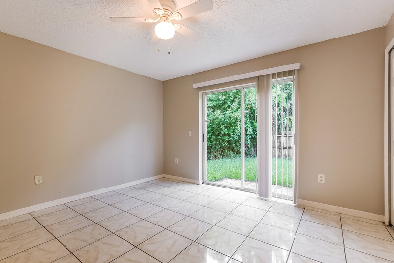 2,570/Mo, 160 Gleason Cv Sanford, FL 32773 Main Bedroom View