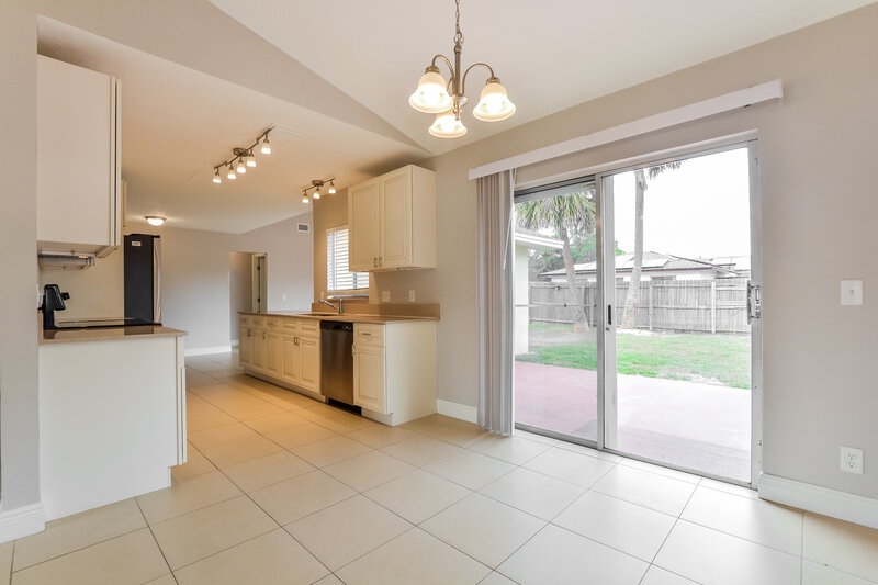 2,355/Mo, 8431 Alveron Ave Orlando, FL 32817 Dining Room View