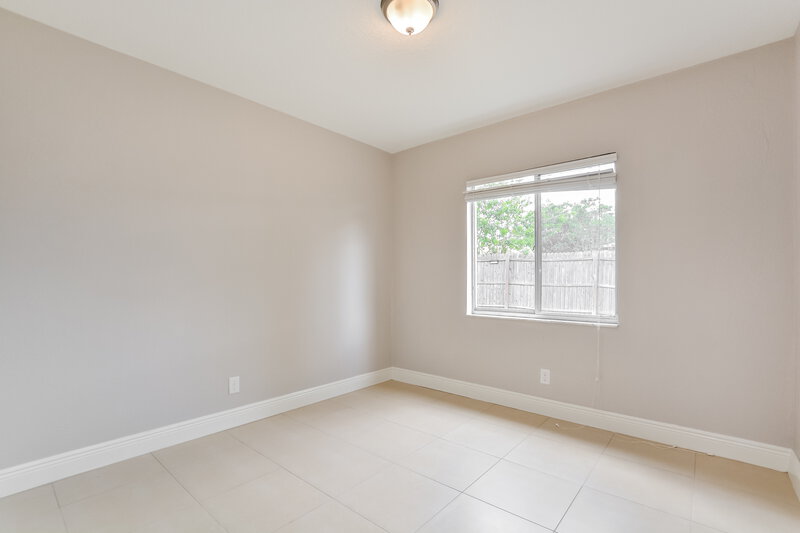 2,355/Mo, 8431 Alveron Ave Orlando, FL 32817 Bedroom View