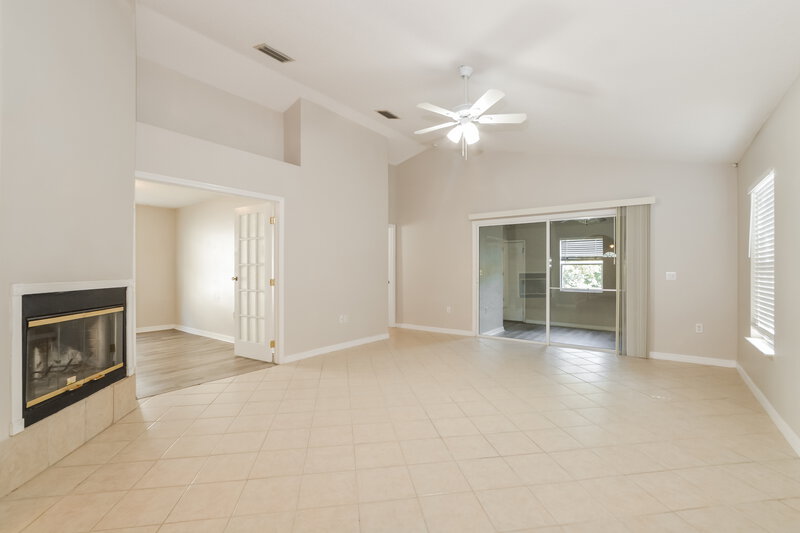 1,825/Mo, 31074 Lochmore Cir Sorrento, FL 32776 Living Room View 2