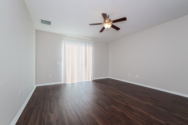 2,105/Mo, 2220 Paria Ln Kissimmee, FL 34758 Living Room View 3