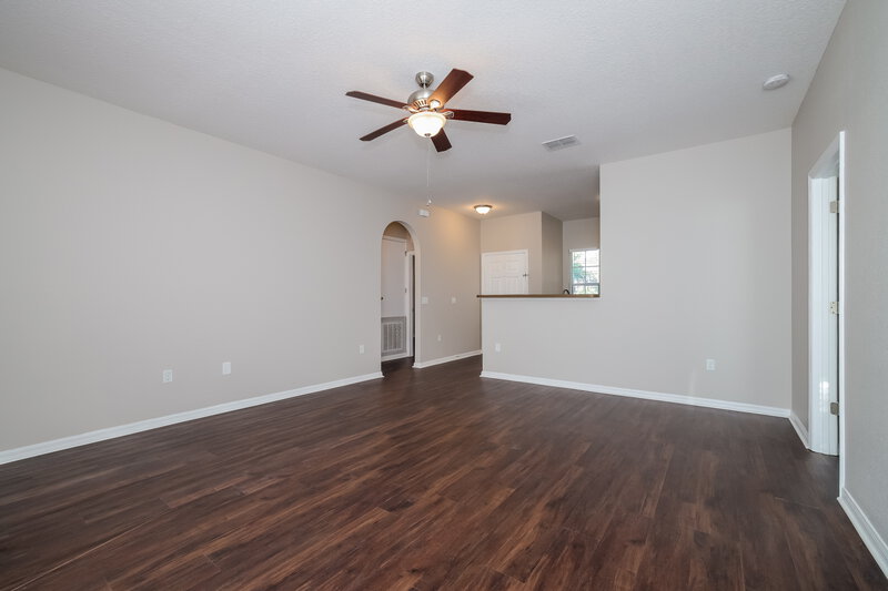 2,105/Mo, 2220 Paria Ln Kissimmee, FL 34758 Living Room View 4