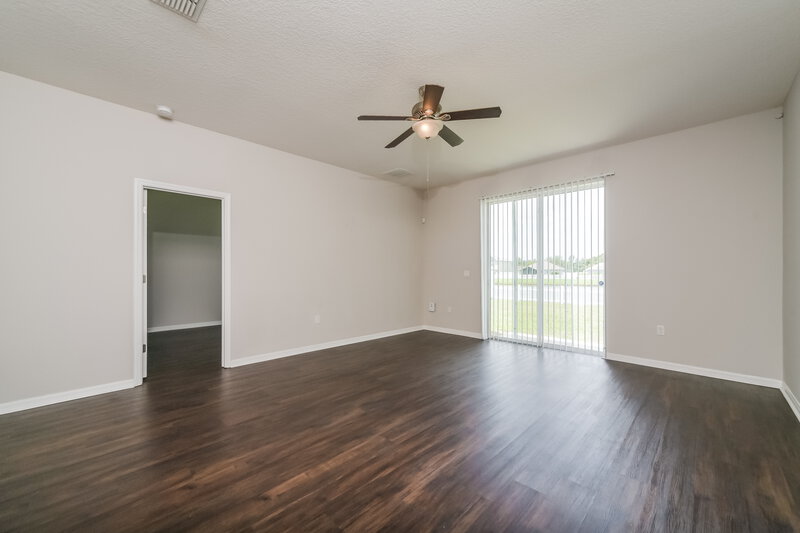 1,745/Mo, 2220 Paria Ln Kissimmee, FL 34758 Living Room View 3