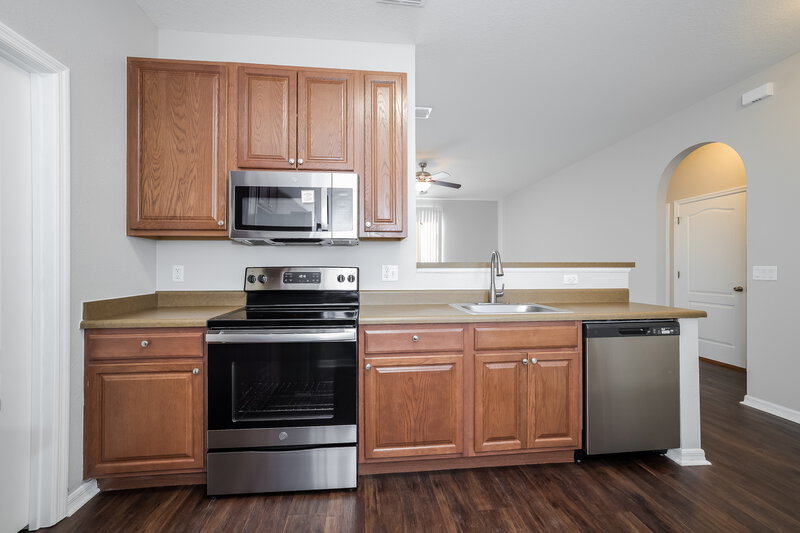 2,105/Mo, 2220 Paria Ln Kissimmee, FL 34758 Kitchen View 2