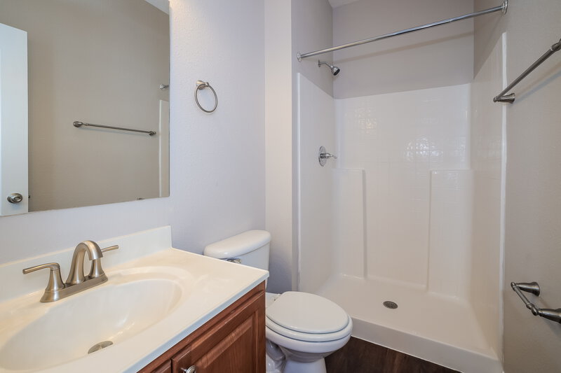 2,105/Mo, 2220 Paria Ln Kissimmee, FL 34758 Main Bathroom View