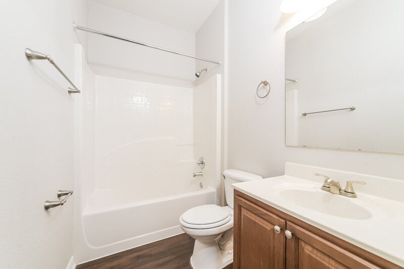 1,745/Mo, 2220 Paria Ln Kissimmee, FL 34758 Main Bathroom View