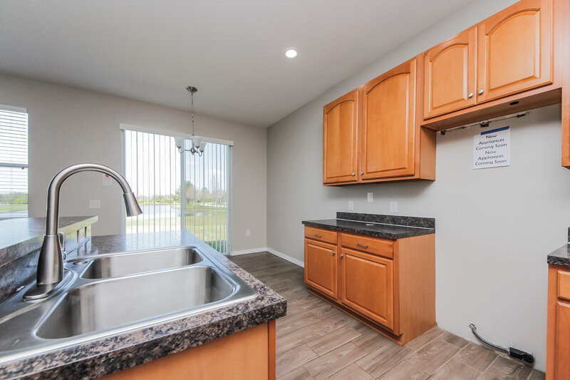 2,230/Mo, 3537 Harlequin Dr Saint Cloud, FL 34772 Kitchen View 2