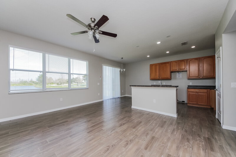 2,230/Mo, 3537 Harlequin Dr Saint Cloud, FL 34772 Sitting Room View