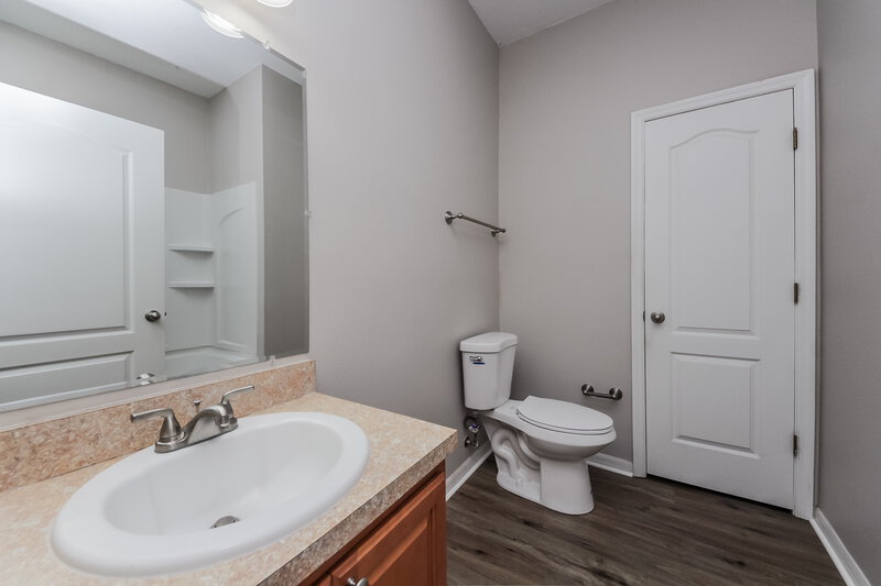 2,230/Mo, 3537 Harlequin Dr Saint Cloud, FL 34772 Main Bathroom View