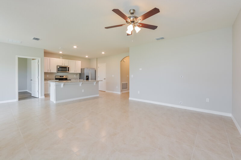2,335/Mo, 3905 Crimson Clover Dr Mount Dora, FL 32757 Living Room View 3