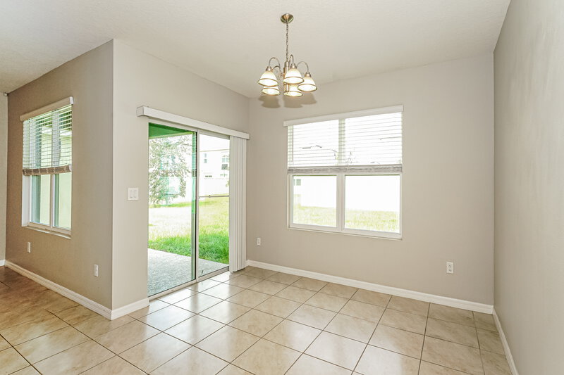 2,410/Mo, 3905 Crimson Clover Dr Mount Dora, FL 32757 Dining Room View 3