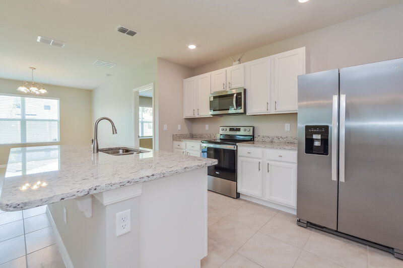 2,335/Mo, 3905 Crimson Clover Dr Mount Dora, FL 32757 Kitchen View 2