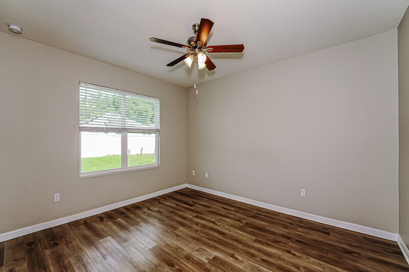 2,410/Mo, 3905 Crimson Clover Dr Mount Dora, FL 32757 Main Bedroom View 2