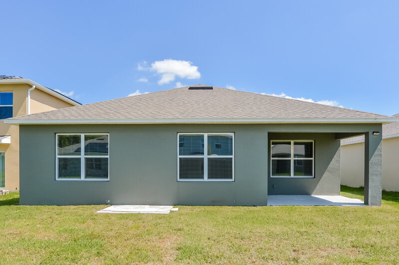 2,335/Mo, 3905 Crimson Clover Dr Mount Dora, FL 32757 Rear View
