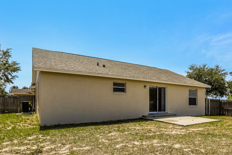 2,440/Mo, 371 Snowshoe Ct Orlando, FL 32835 Rear View