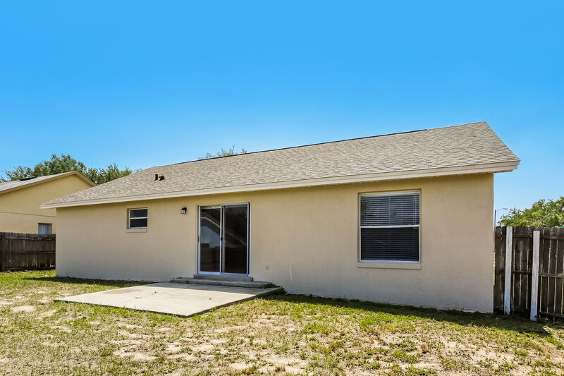 2,440/Mo, 371 Snowshoe Ct Orlando, FL 32835 Rear View 2