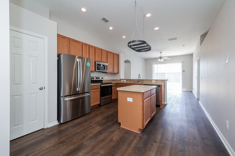 3,430/Mo, 5438 Bryce Canyon Dr Kissimmee, FL 34758 Kitchen View 2