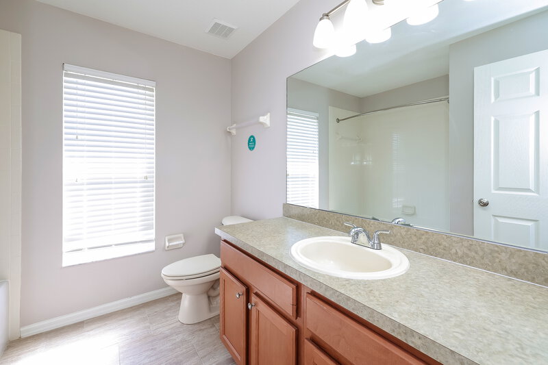 3,430/Mo, 5438 Bryce Canyon Dr Kissimmee, FL 34758 Bathroom View