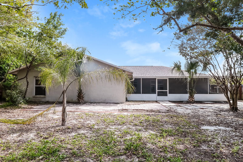 2,245/Mo, 710 Armadillo Dr Deltona, FL 32725 Rear View