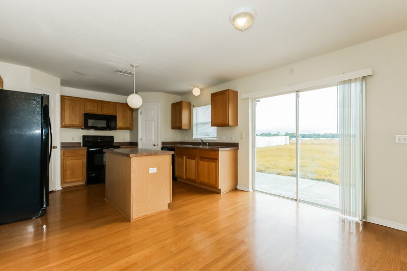 1,760/Mo, 177 Vista View Ave Eagle Lake, FL 33839 Breakfast Nook View