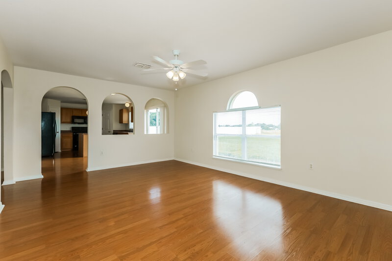 1,760/Mo, 177 Vista View Ave Eagle Lake, FL 33839 Family Room View 2