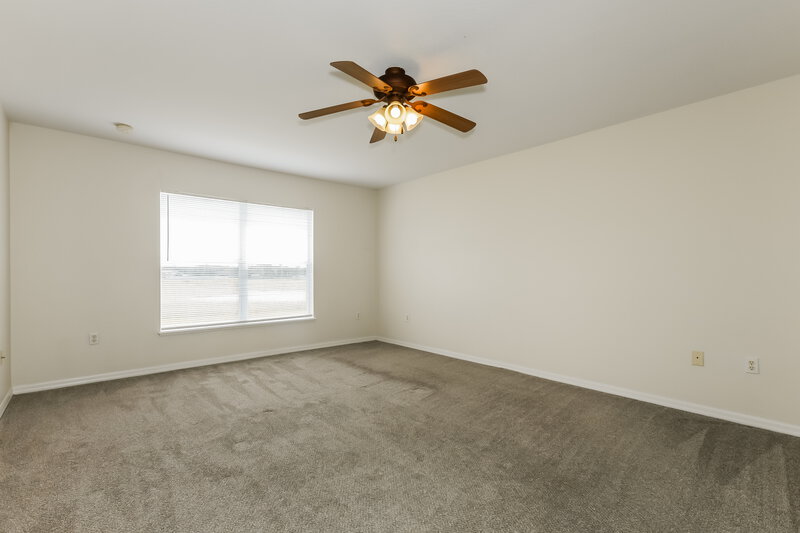 1,760/Mo, 177 Vista View Ave Eagle Lake, FL 33839 Main Bedroom View