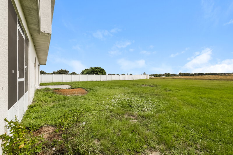 1,760/Mo, 177 Vista View Ave Eagle Lake, FL 33839 Rear View