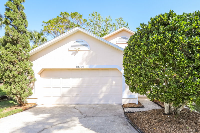 2,390/Mo, 12701 Reverend Hobson Ct Orlando, FL 32828 External View