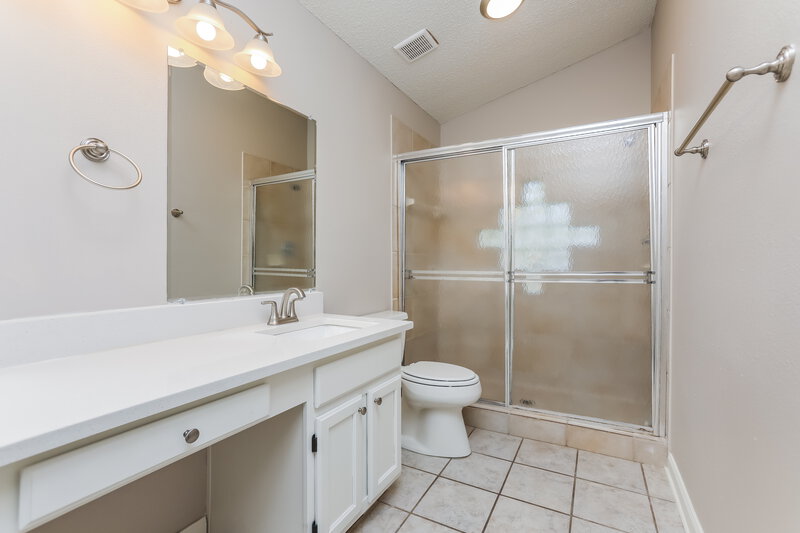 2,390/Mo, 12701 Reverend Hobson Ct Orlando, FL 32828 Main Bathroom View