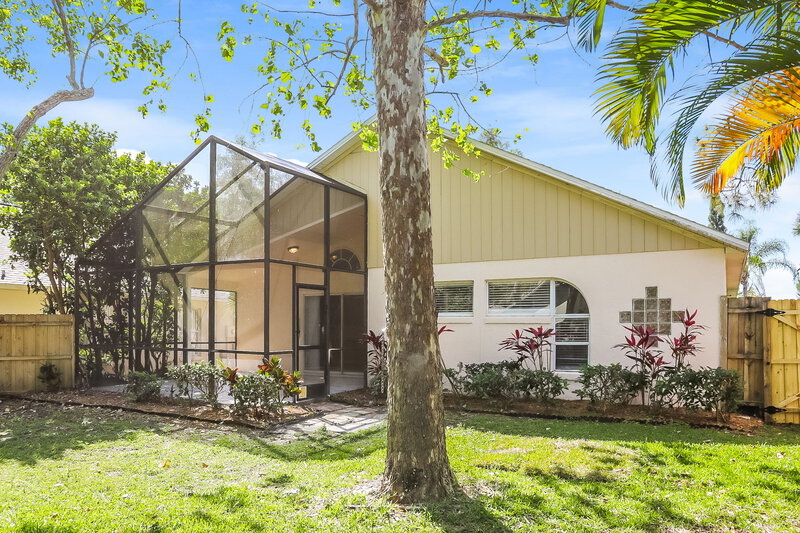2,390/Mo, 12701 Reverend Hobson Ct Orlando, FL 32828 Rear View