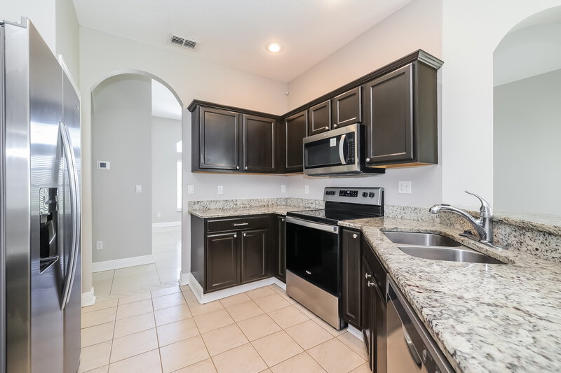 2,360/Mo, 2716 Patrician Cir Kissimmee, FL 34746 Kitchen View