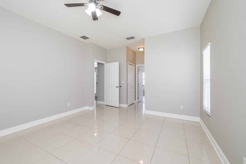 2,360/Mo, 2716 Patrician Cir Kissimmee, FL 34746 Main Bedroom View 2