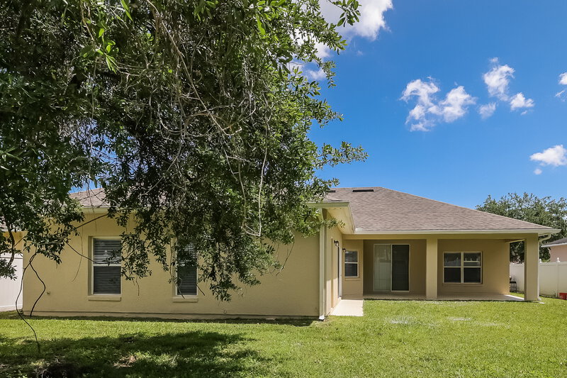 2,360/Mo, 2716 Patrician Cir Kissimmee, FL 34746 Rear View