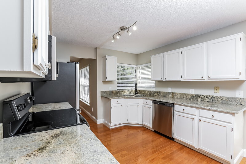 2,355/Mo, 3737 Valencia Grove Ln Orlando, FL 32817 Kitchen View