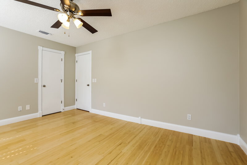 2,355/Mo, 3737 Valencia Grove Ln Orlando, FL 32817 Main Bedroom View
