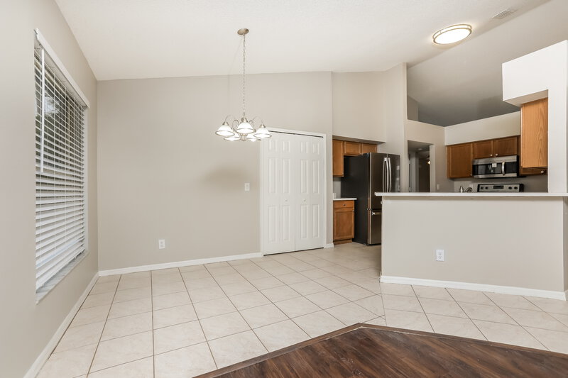 2,500/Mo, 13709 Valleybrooke Ln Orlando, FL 32826 Dining Room View