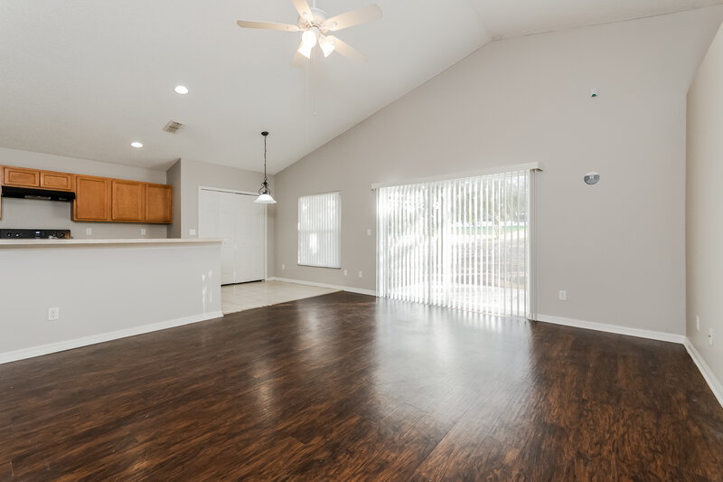 1,860/Mo, 1090 Bluegrass Dr Groveland, FL 34736 Living Room View 2