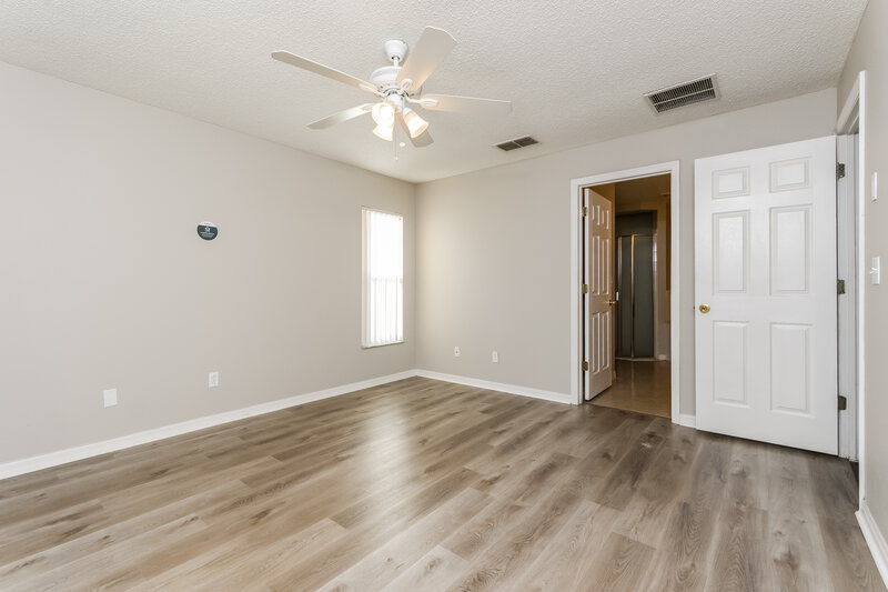 1,860/Mo, 1090 Bluegrass Dr Groveland, FL 34736 Main Bedroom View 2