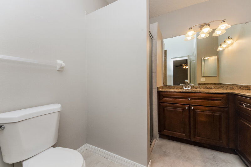 2,230/Mo, 2847 Middleton Cir Kissimmee, FL 34743 Main Bathroom View