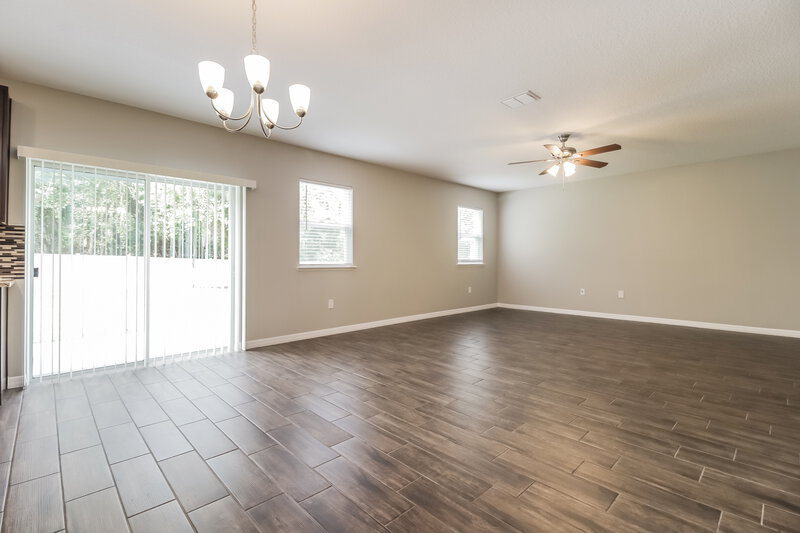 2,325/Mo, 1450 Sterns Dr Leesburg, FL 34748 Dining Room View