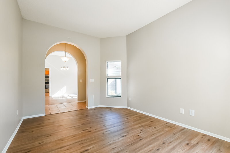 2,395/Mo, 3304 S St Lucie Dr Casselberry, FL 32707 Living Room View 2