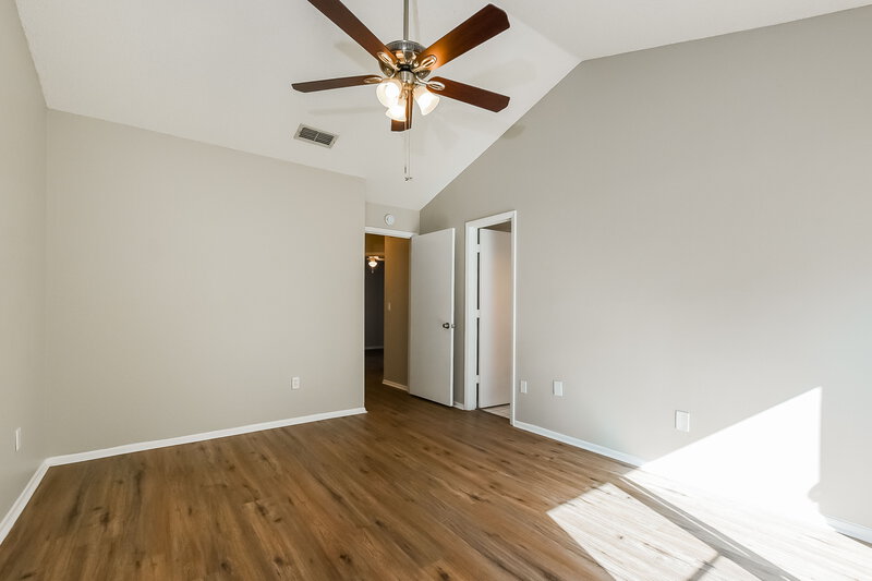 2,395/Mo, 3304 S St Lucie Dr Casselberry, FL 32707 Main Bedroom View 2