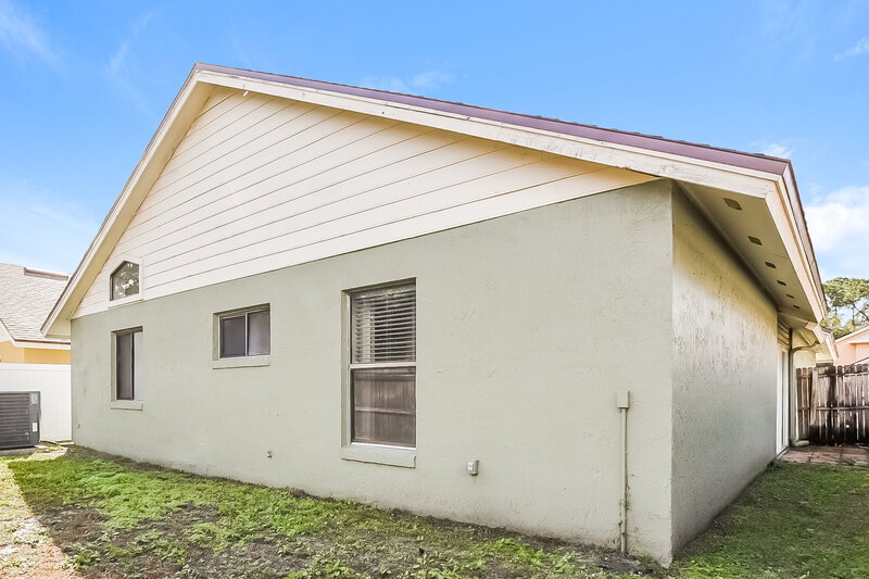 2,395/Mo, 3304 S St Lucie Dr Casselberry, FL 32707 Rear View