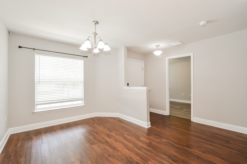 1,975/Mo, 509 Edith Dr Fruitland Park, FL 34731 Dining Room View