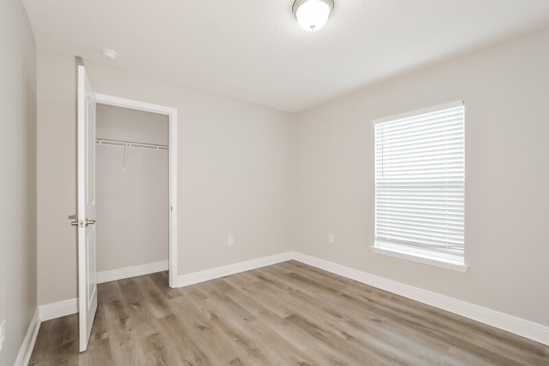 1,975/Mo, 509 Edith Dr Fruitland Park, FL 34731 Bedroom View 3