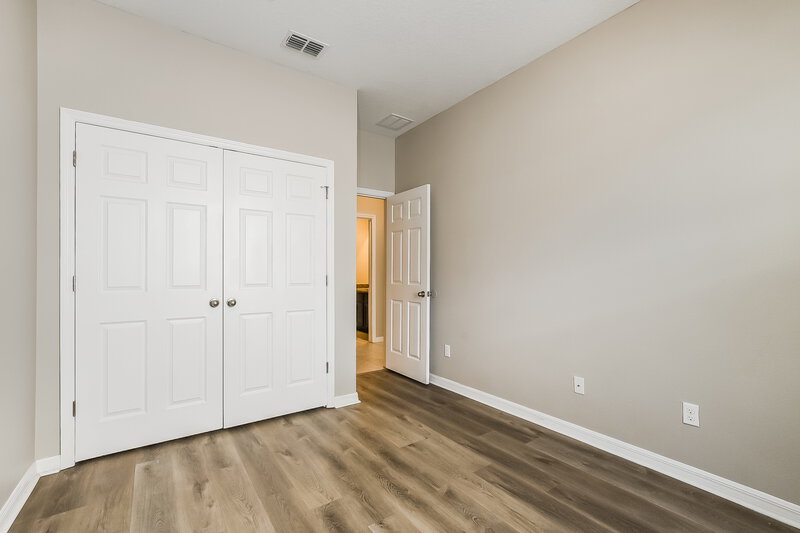 1,920/Mo, 1016 Atlantic Ave Fruitland Park, FL 34731 Bedroom View 2