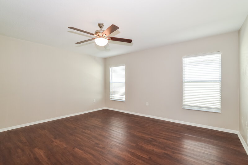 1,935/Mo, 1729 Strathmore Cir Mount Dora, FL 32757 Main Bedroom View