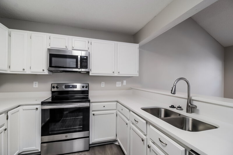 2,480/Mo, 472 Amethyst Way Lake Mary, FL 32746 Kitchen View