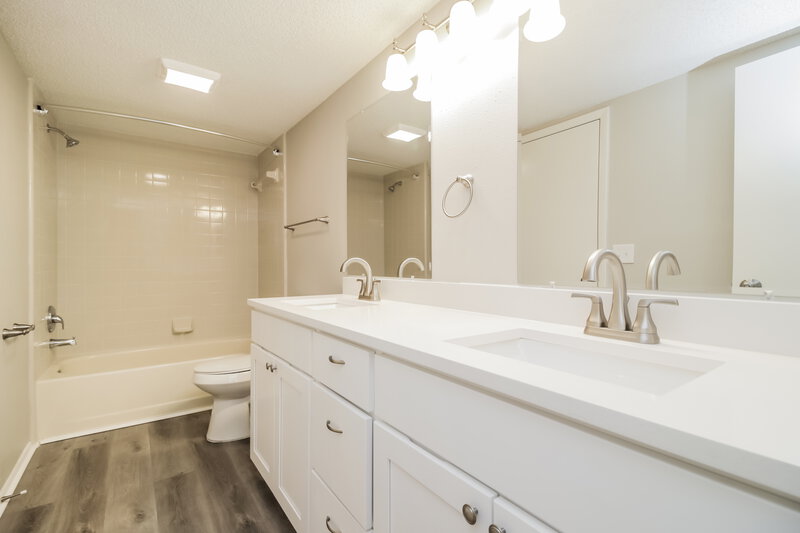 2,480/Mo, 472 Amethyst Way Lake Mary, FL 32746 Bathroom View